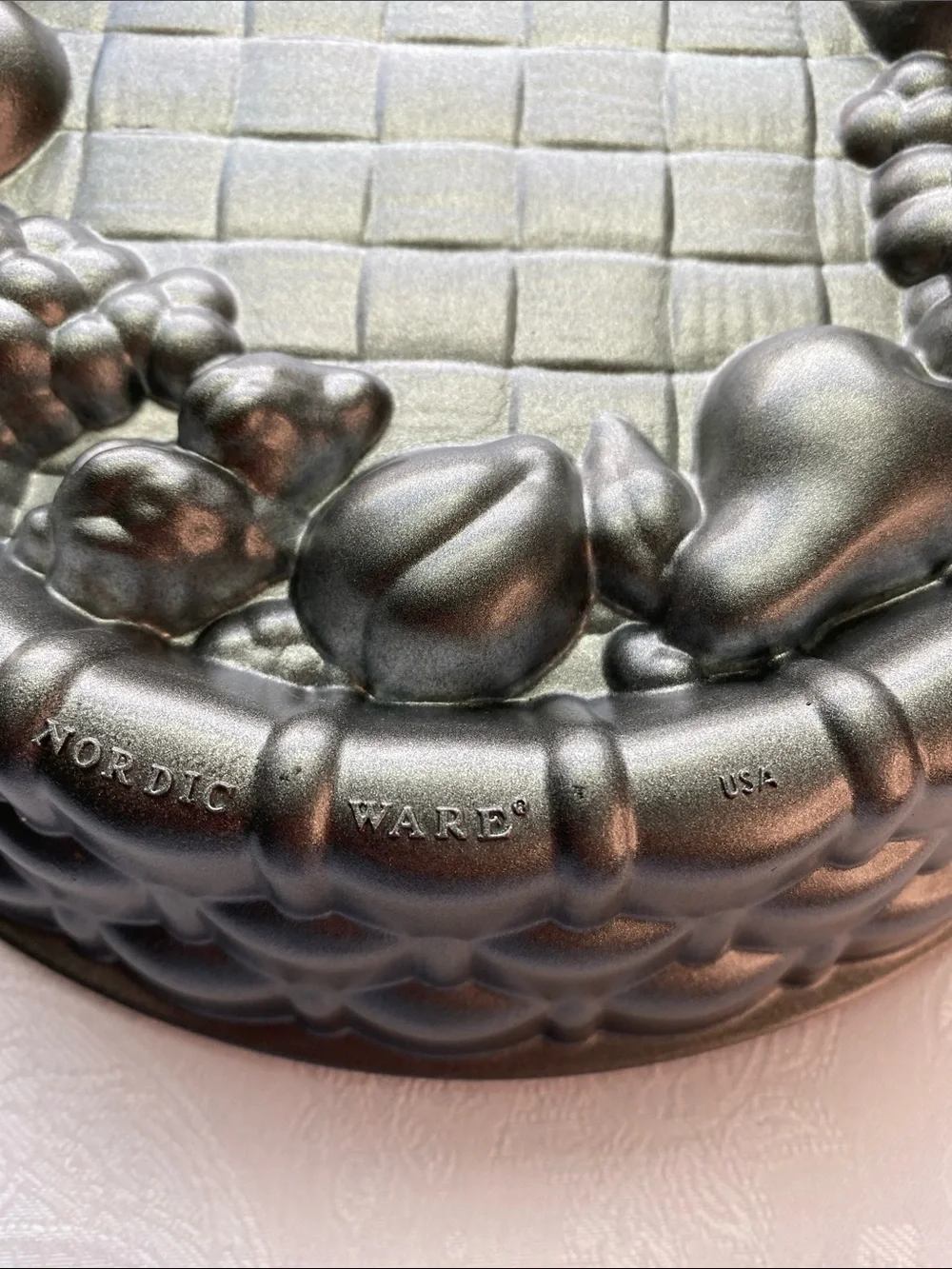 NWT Nordic Ware Fancy MariAnne cast aluminum cake pan, discontinued